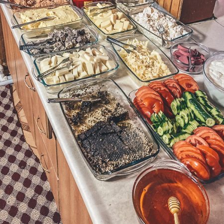 TurkeyyKackarMealsBreakfastsLodge